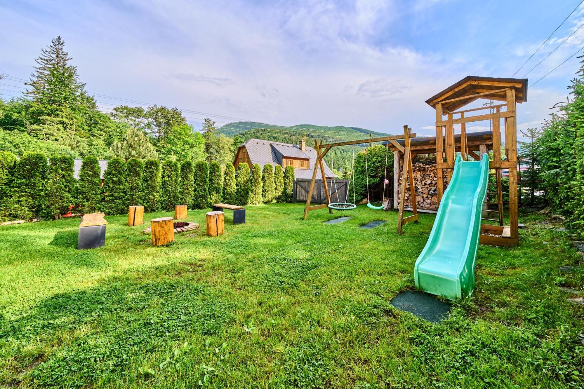 Desny Kout Villa Kouty Exterior photo