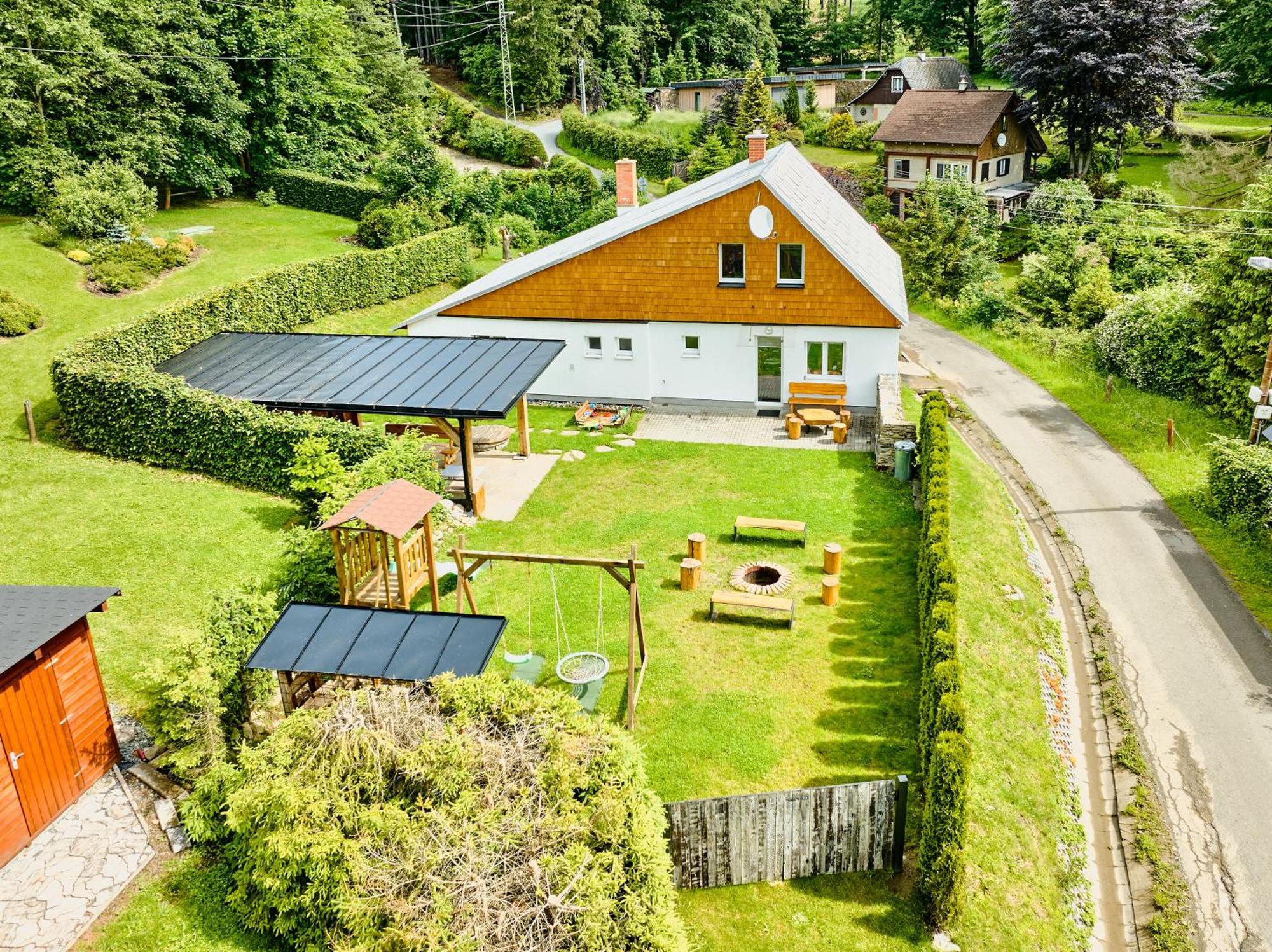 Desny Kout Villa Kouty Exterior photo
