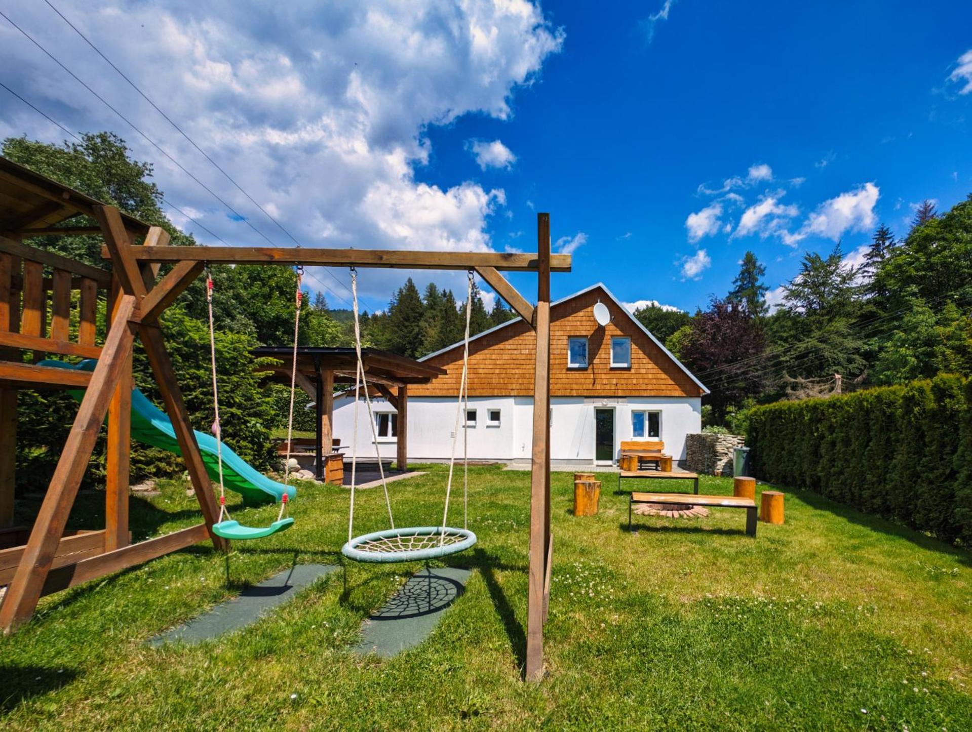 Desny Kout Villa Kouty Exterior photo