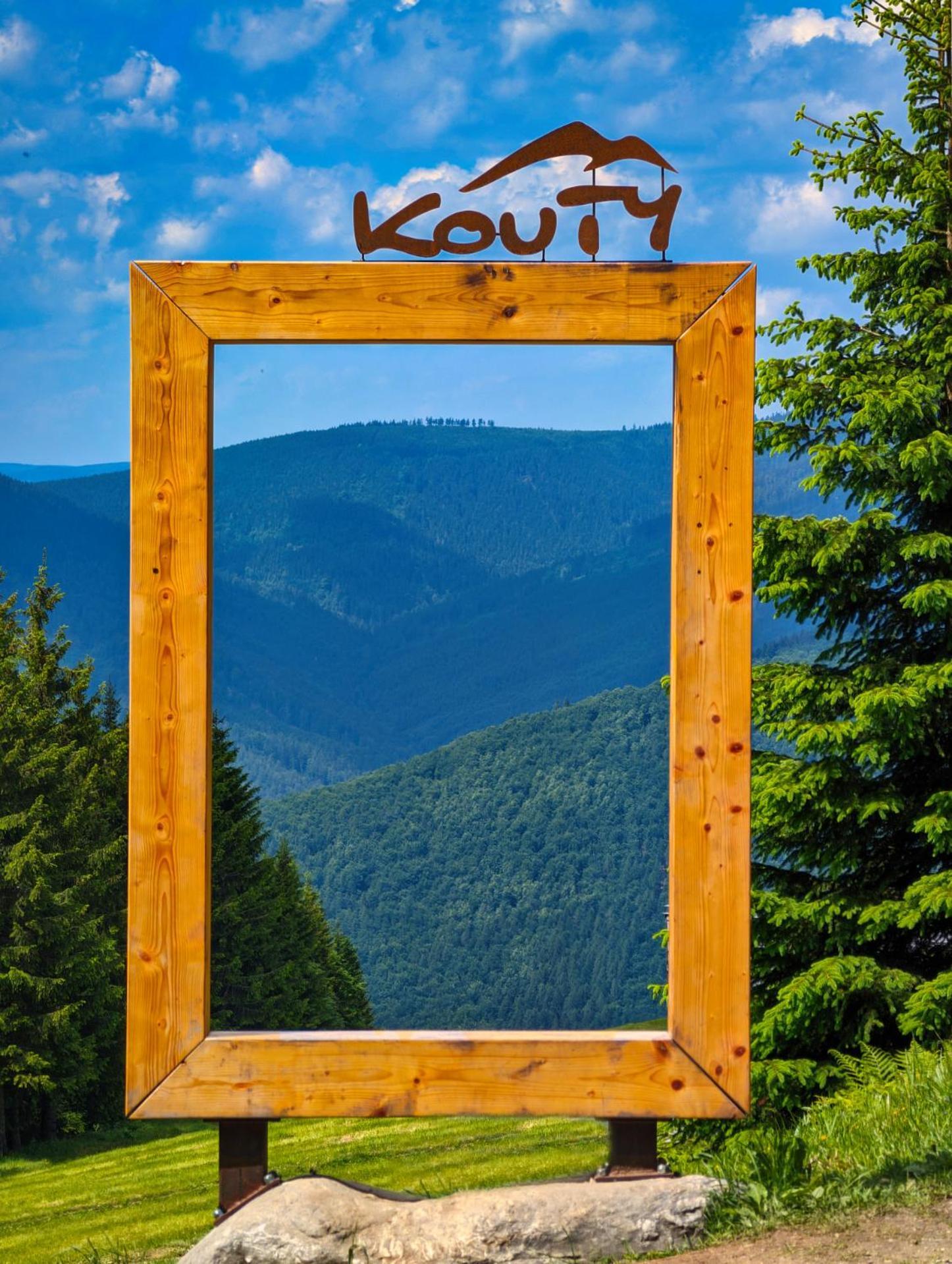 Desny Kout Villa Kouty Exterior photo